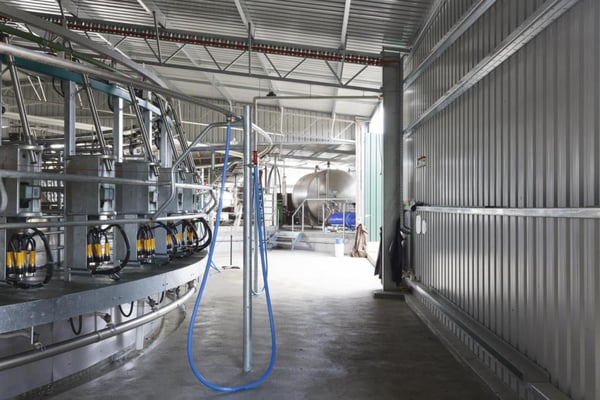 dairy farm building design