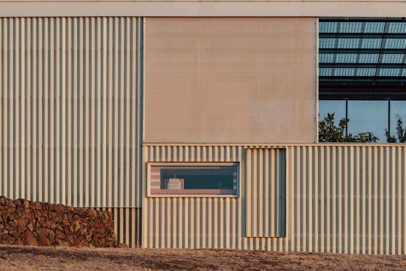 Steel framed shed house cladding