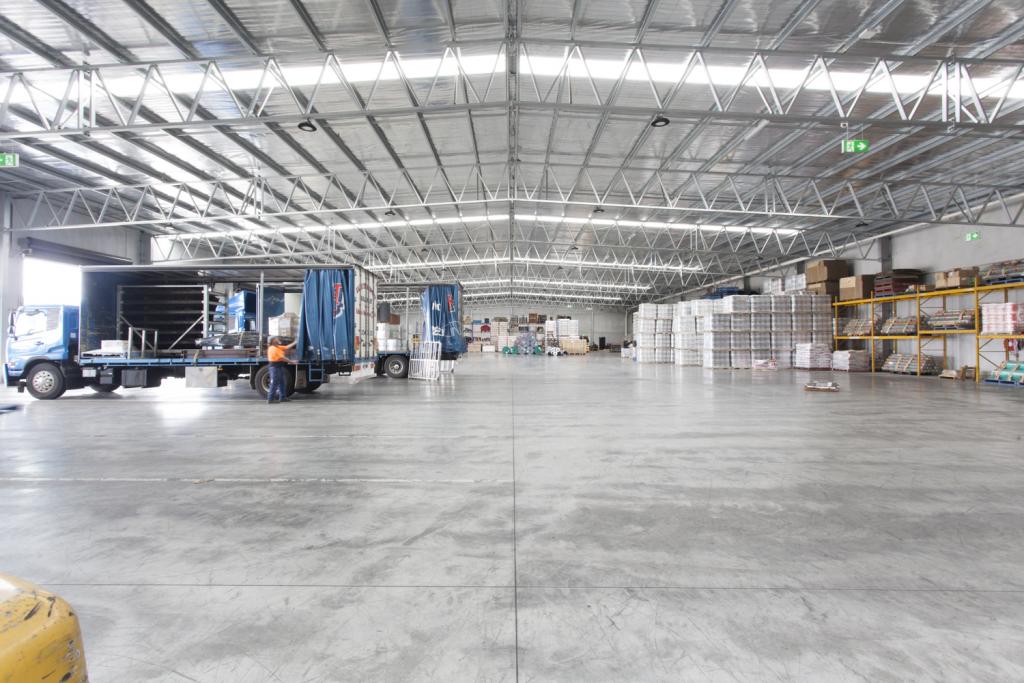 Commercial building clear span
