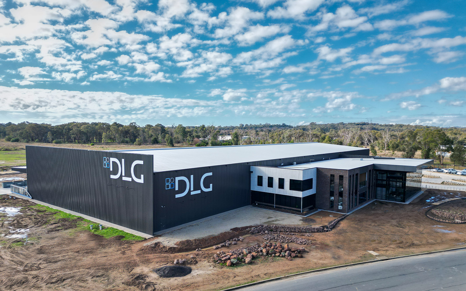 DLG Aluminum and Glazing combined office and manufacturing building