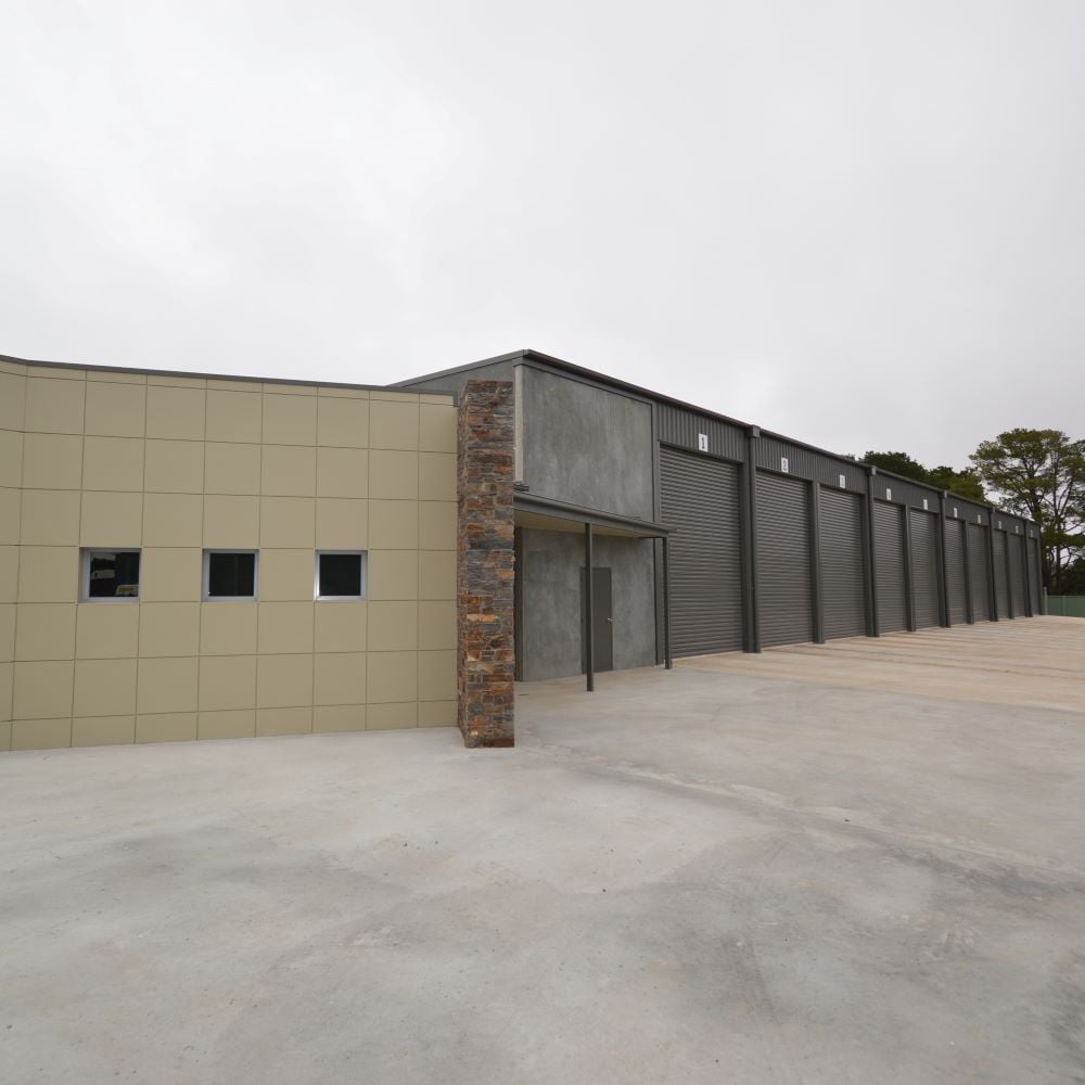 Office and logistics depot