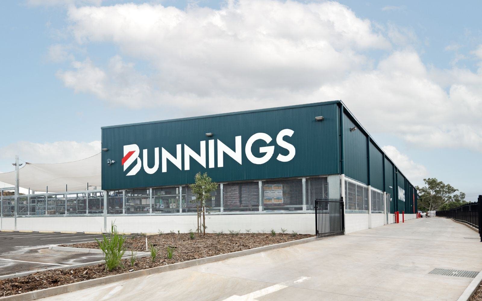 Mt Isa Bunnings combined retail and hardware store 01_tile-1