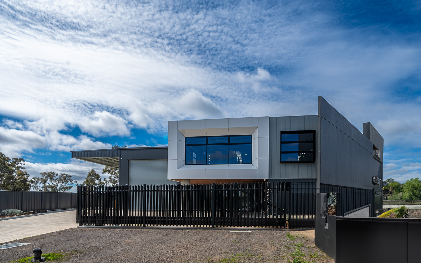 Pete Sens combined precast office and warehouse complex 2_tile