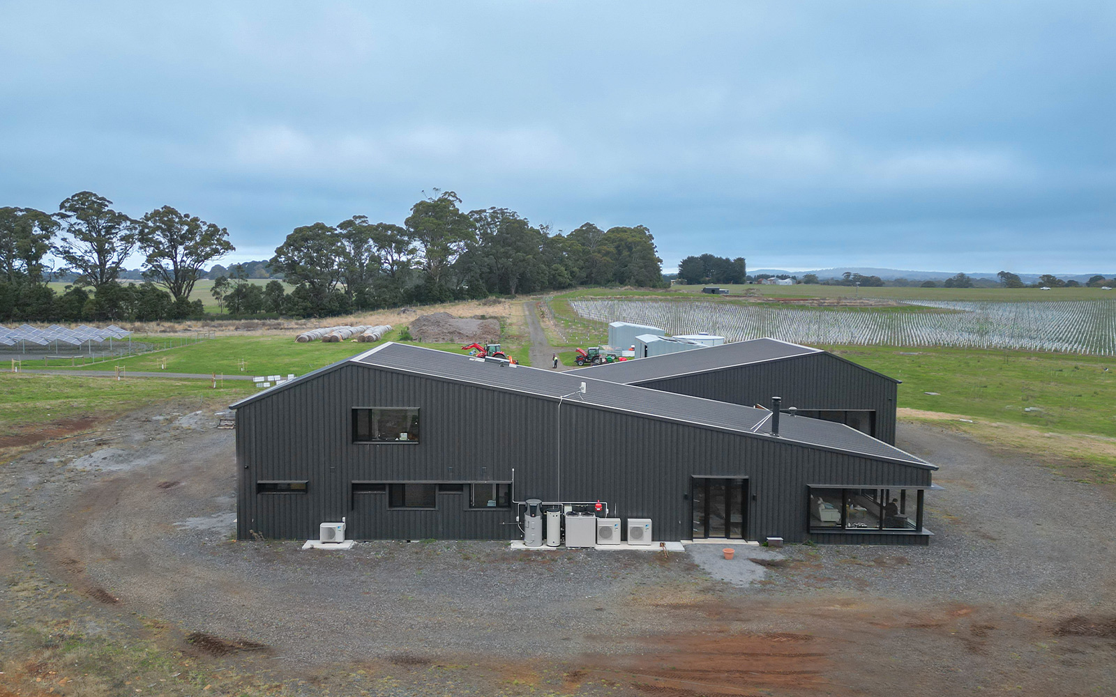 Phillip Moraghan combined tasting and brewery building