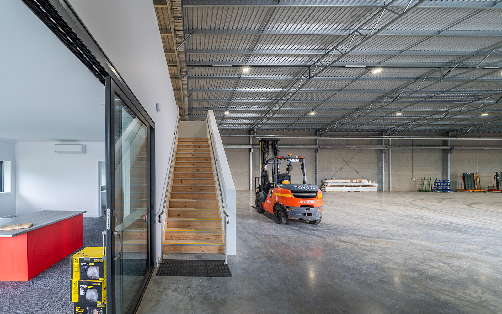 Portland Aluminium & Glass commercial building shed