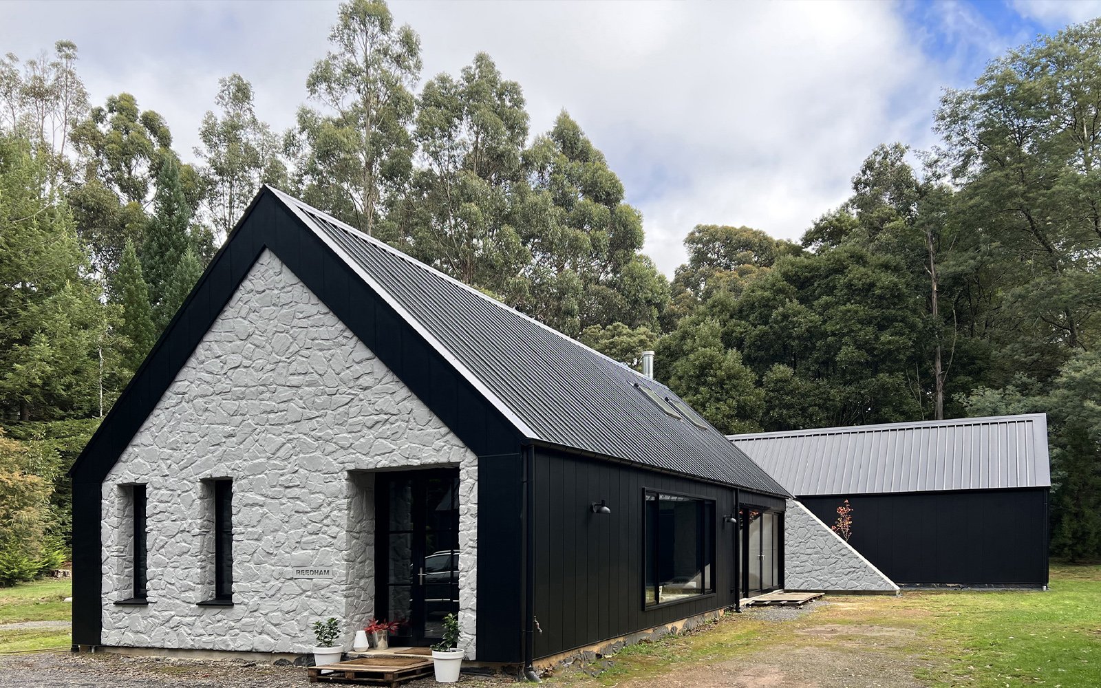 Colin Doswell custom shed house
