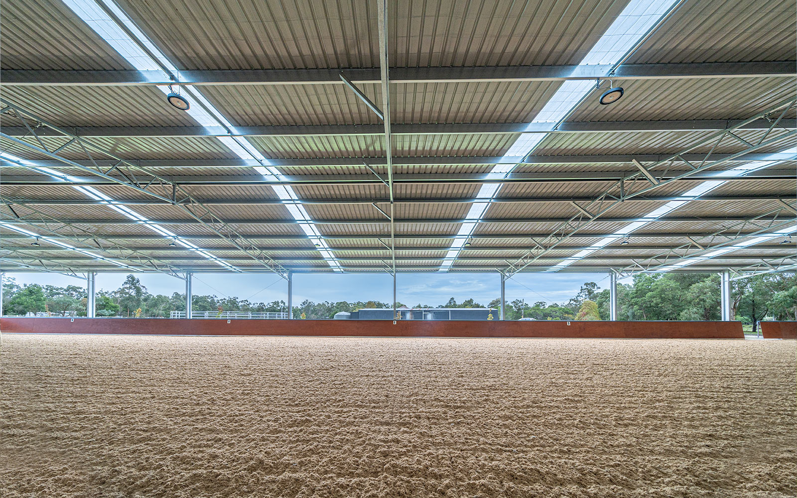 Anita Dikkenburg equine horse shed