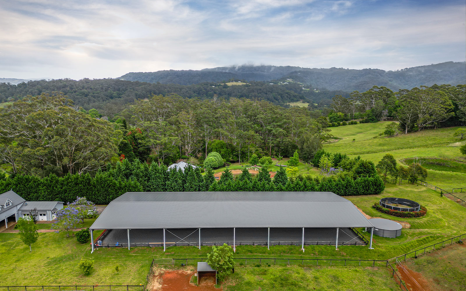 Indoor horse arena shed