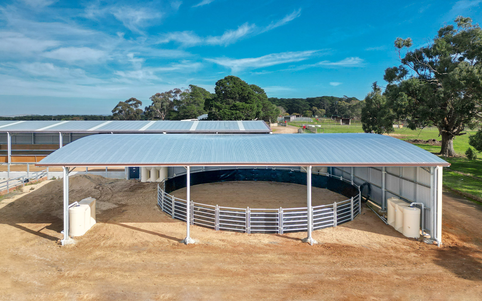 Ken Greenwood round yard cover