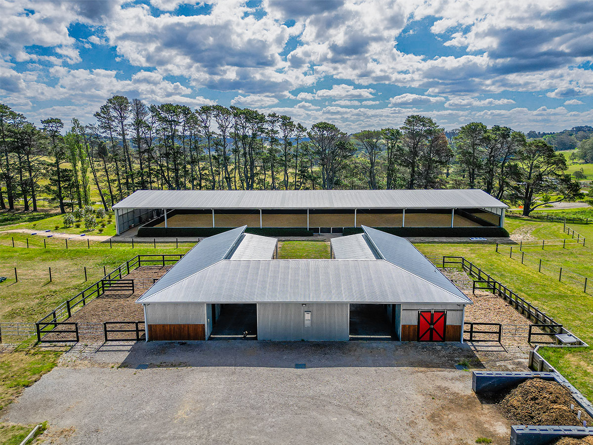 Tig Lungerhausen stable complex