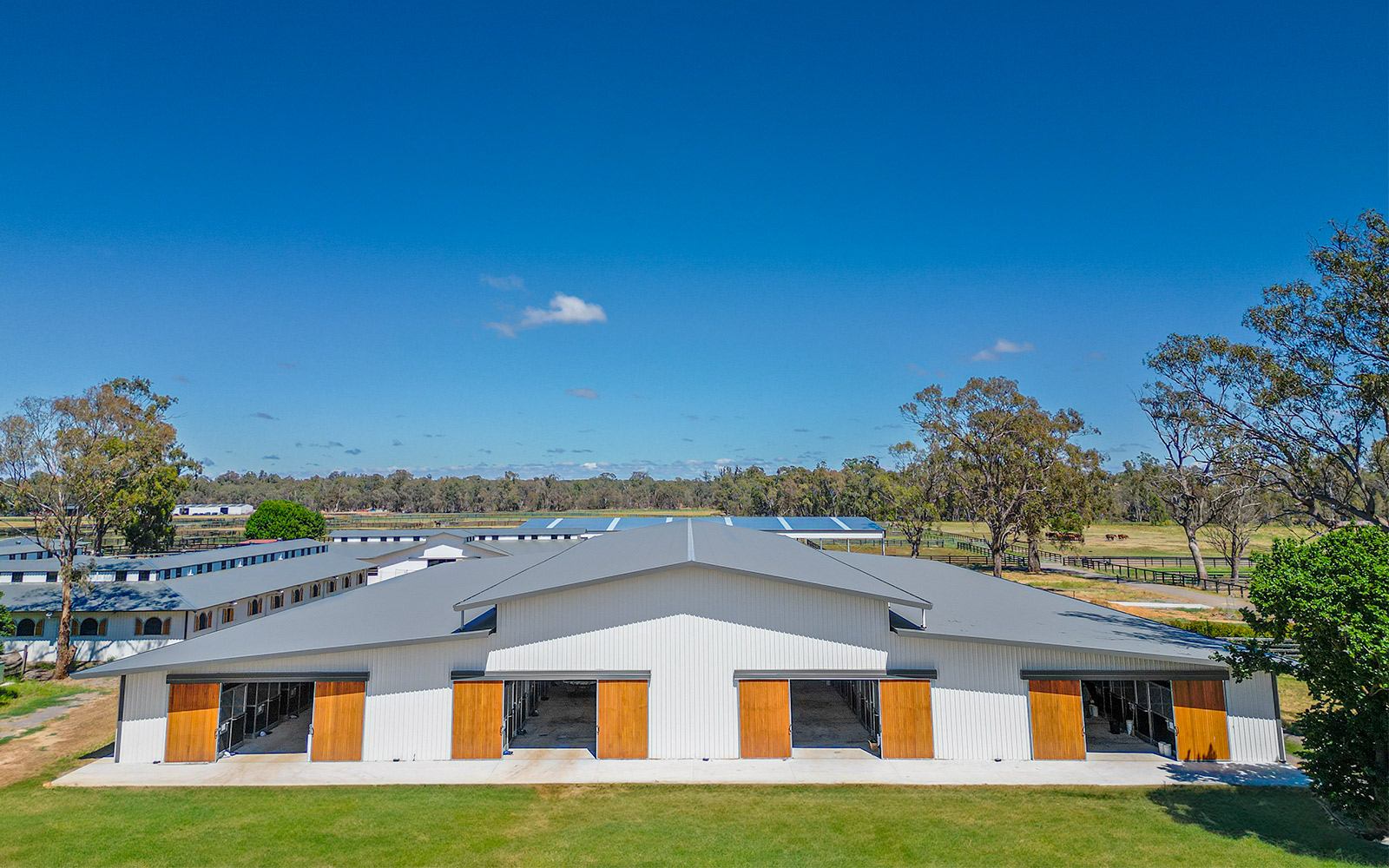 Horse shed stable