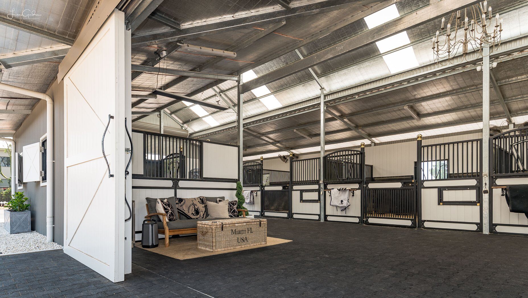 Stable complex