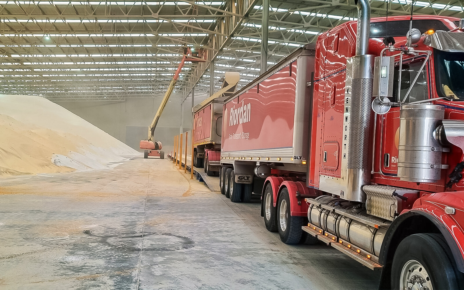 Riordan Grain bulk storage shed 