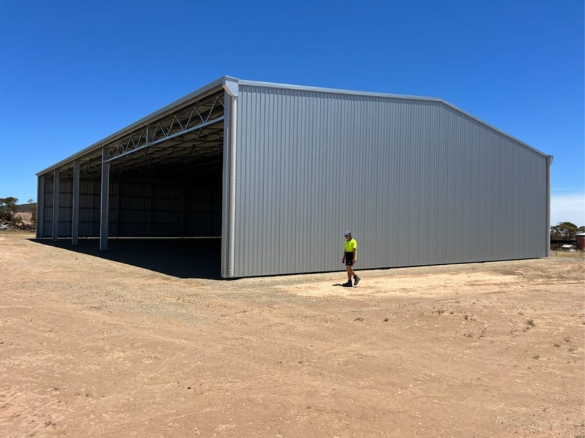 Machinery shed