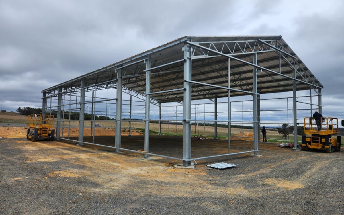 24662 Roy Reeves – shearing shed