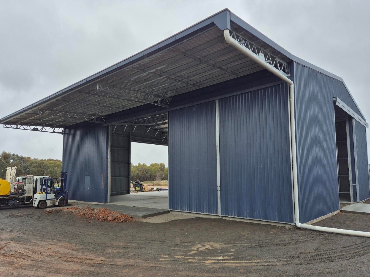 Agricultural workshop 02