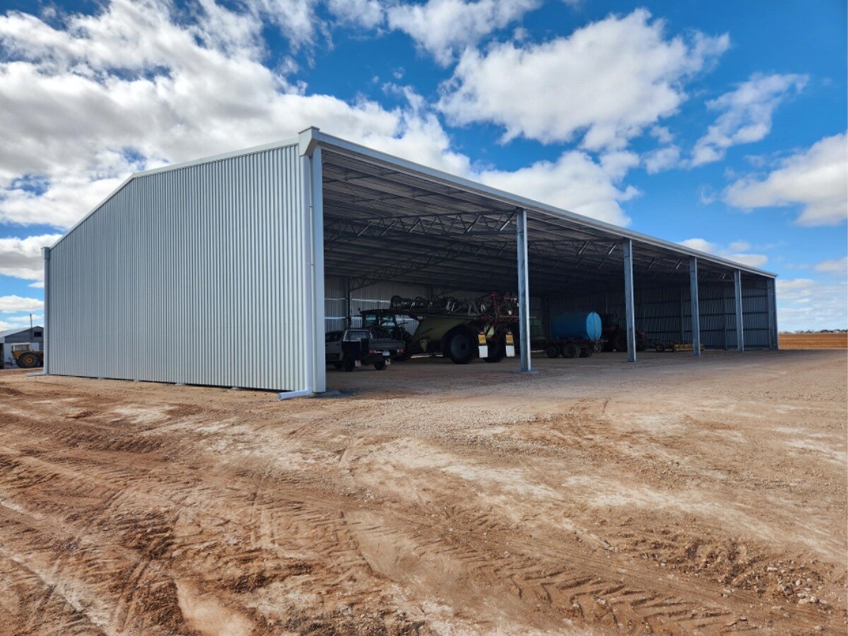 Fodder and machinery shed