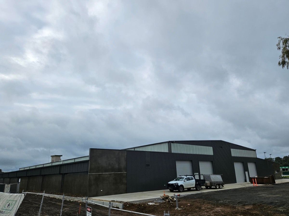 Kilmore Racing Club - combined indoor arena and stable complex 06