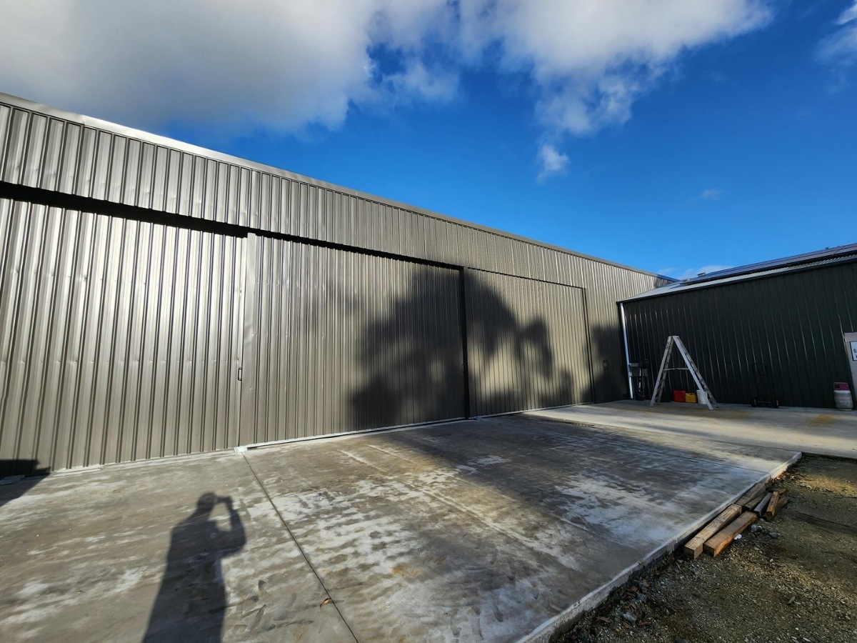 22430 Wallaroo Caravans – industrial workshop  