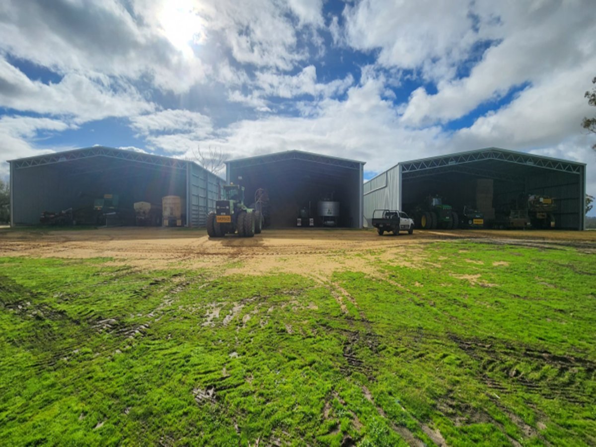 Hay shed and machinery shed