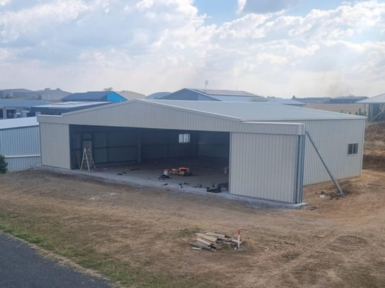 18986 Kevin Scrimshaw aircraft hangar