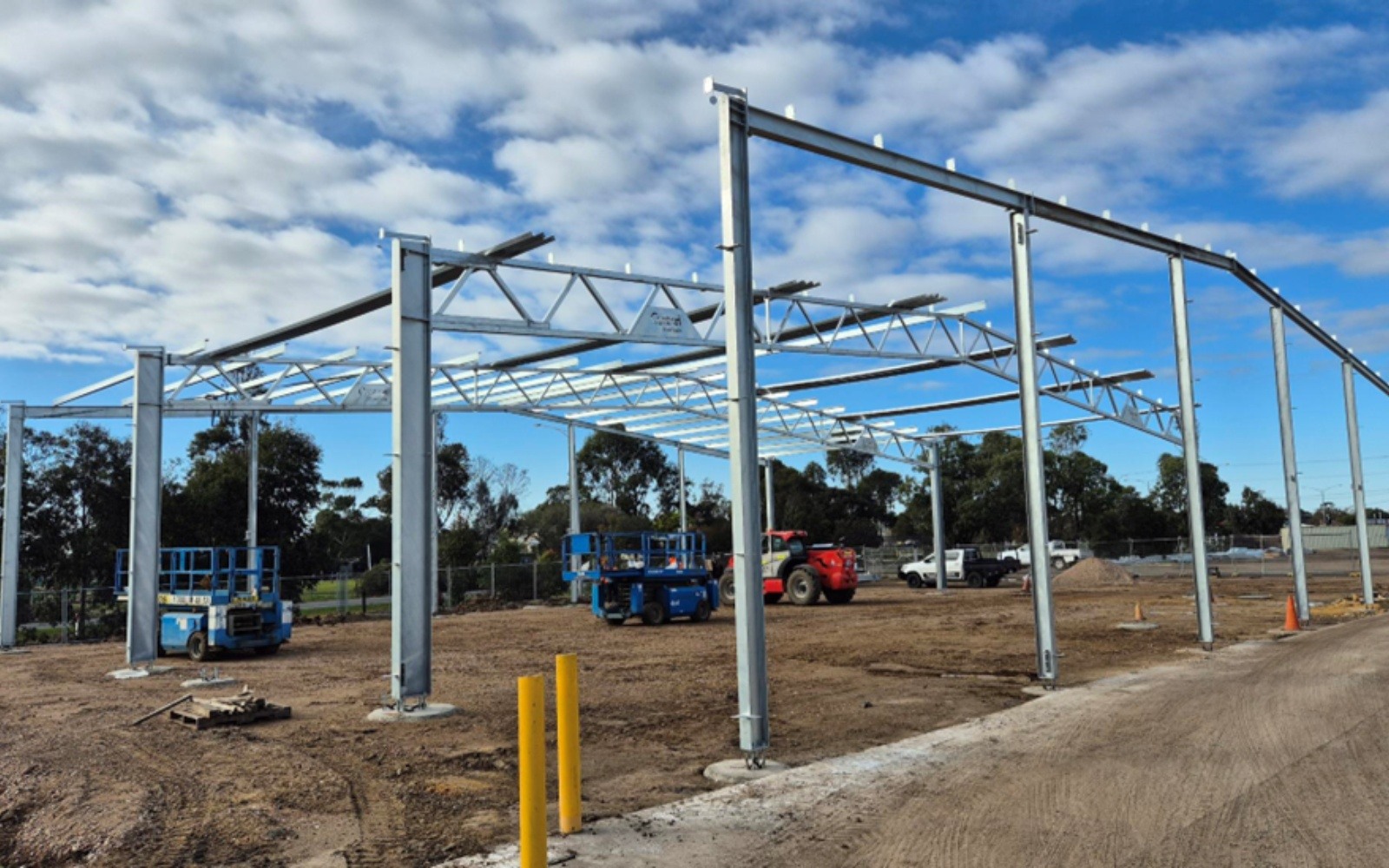 Campbell Brumby Southern Grains – Combined retail and hardware building