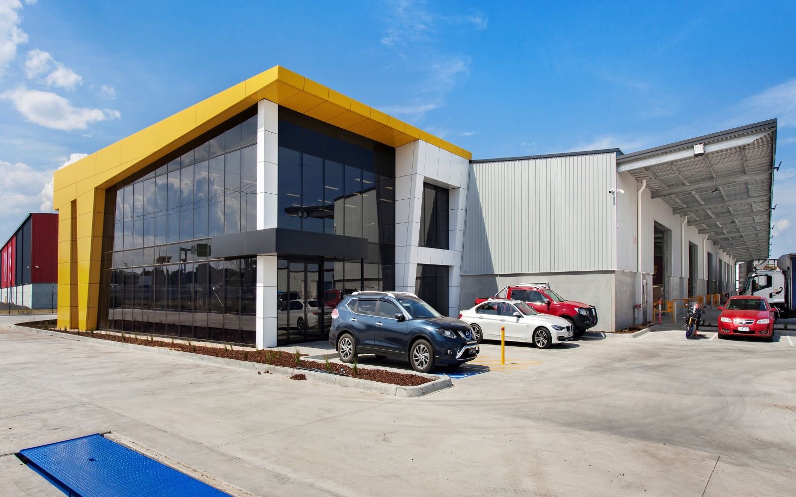 Office and logistics tile