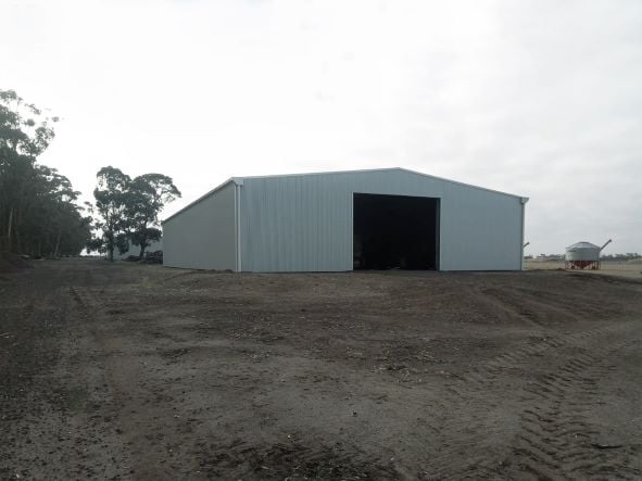 Ian Buchholz hay shed