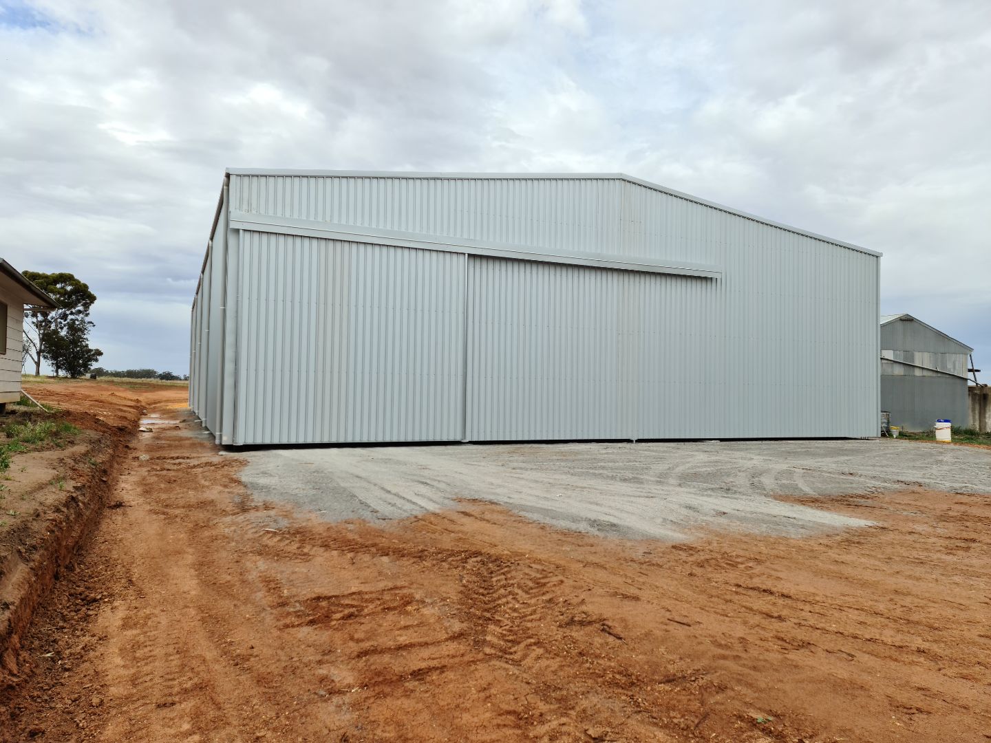 Mark Mortlock Donald Steel hay shed