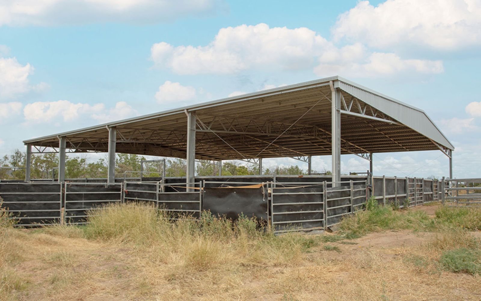 JRL Stud western riding arena