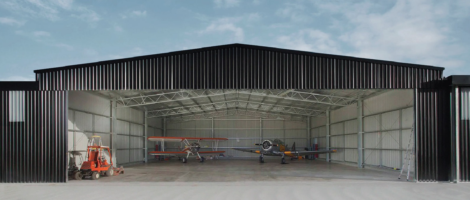 Riddels Creek aircraft hangars