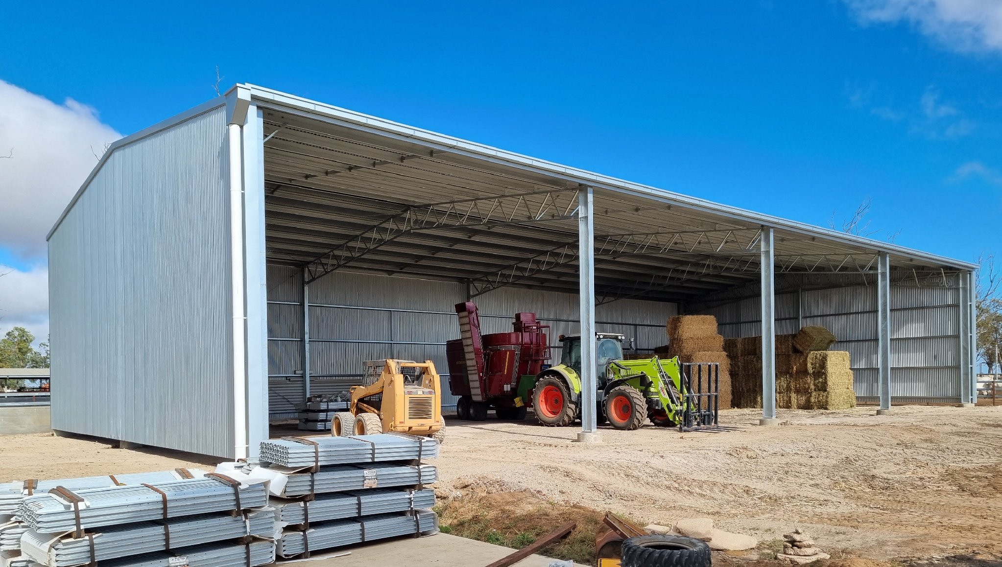 Ruan Grazing machinery shed