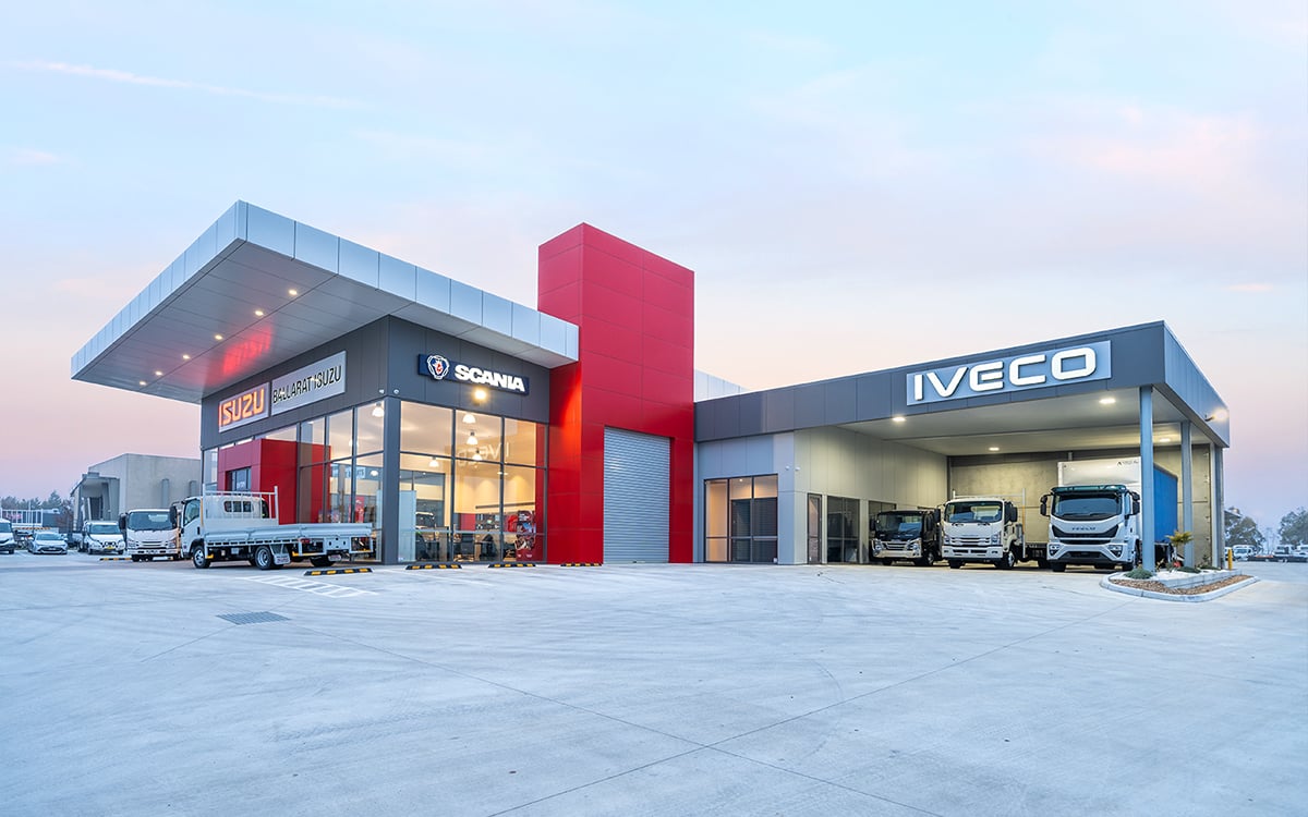 Front view of the Isuzu Ballarat commercial steel building designed and constructed by Central Steel Build, featuring modern architectural steelwork and service entry.