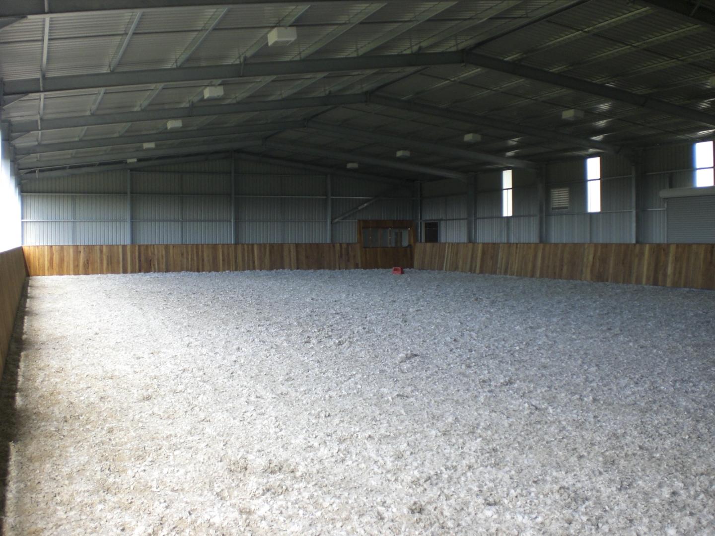 equine indoor arena construction