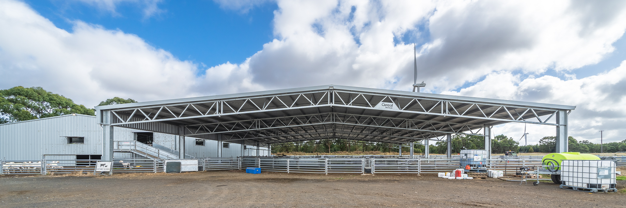 Shearing shed