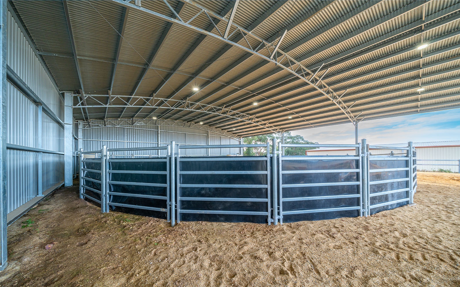 Ken Greenwood round yard cover